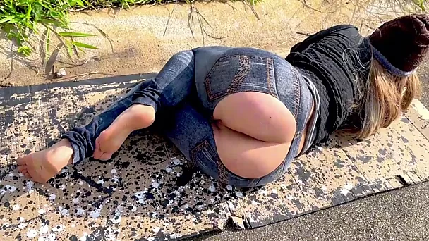 Dirty encounter with homeless woman for a few quid